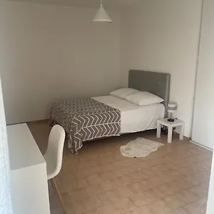 A 100 M De La Gare Appartement