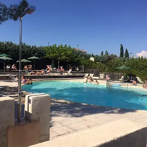 Camping Les Routes De Provence Camping