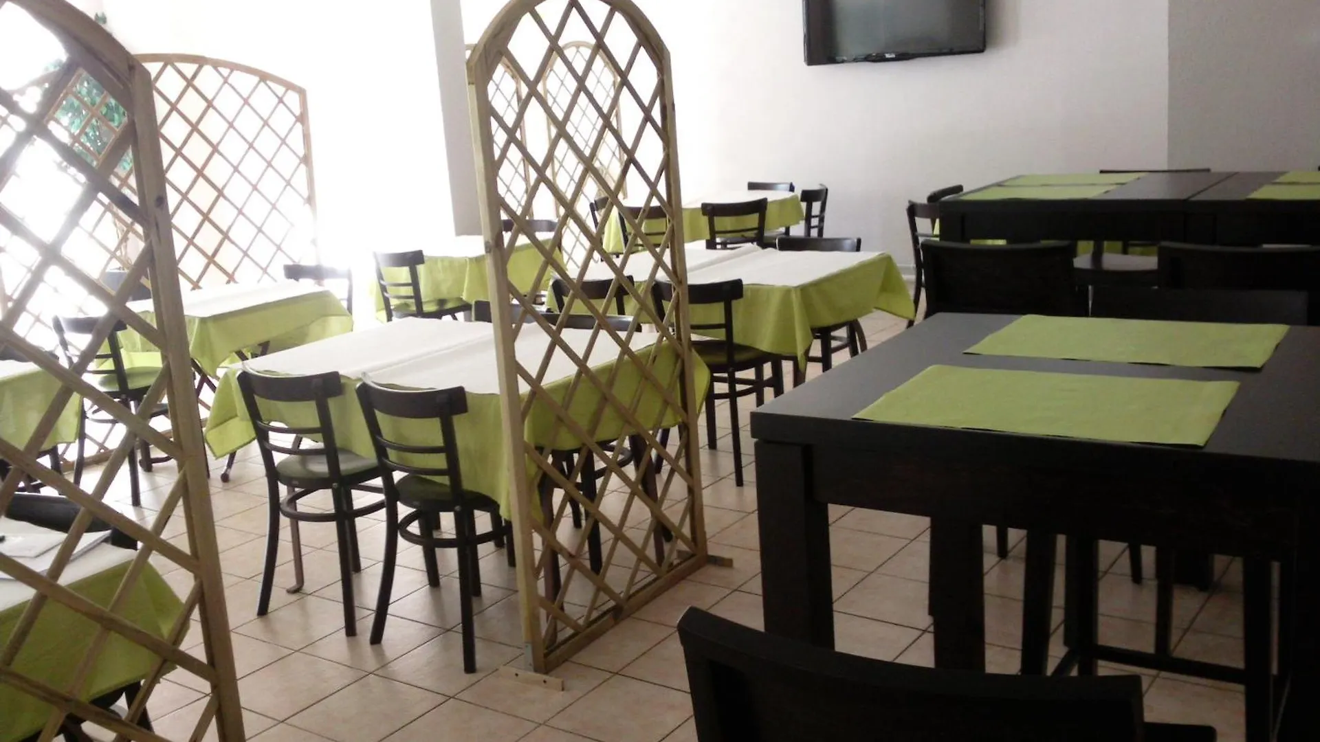 **  Hotel Residence Les Aiguades Port-de-Bouc Frankreich
